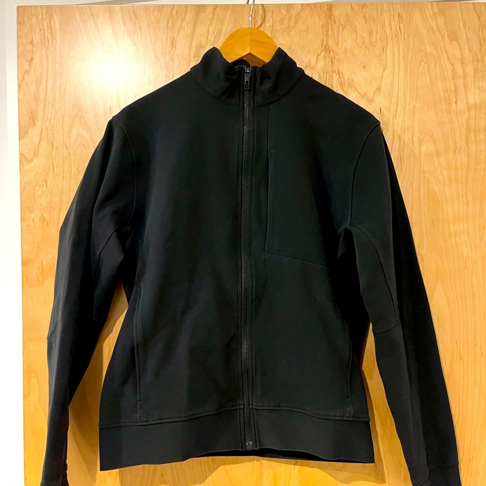 Lululemon Sojourn Jacket (2021-2022 Model)